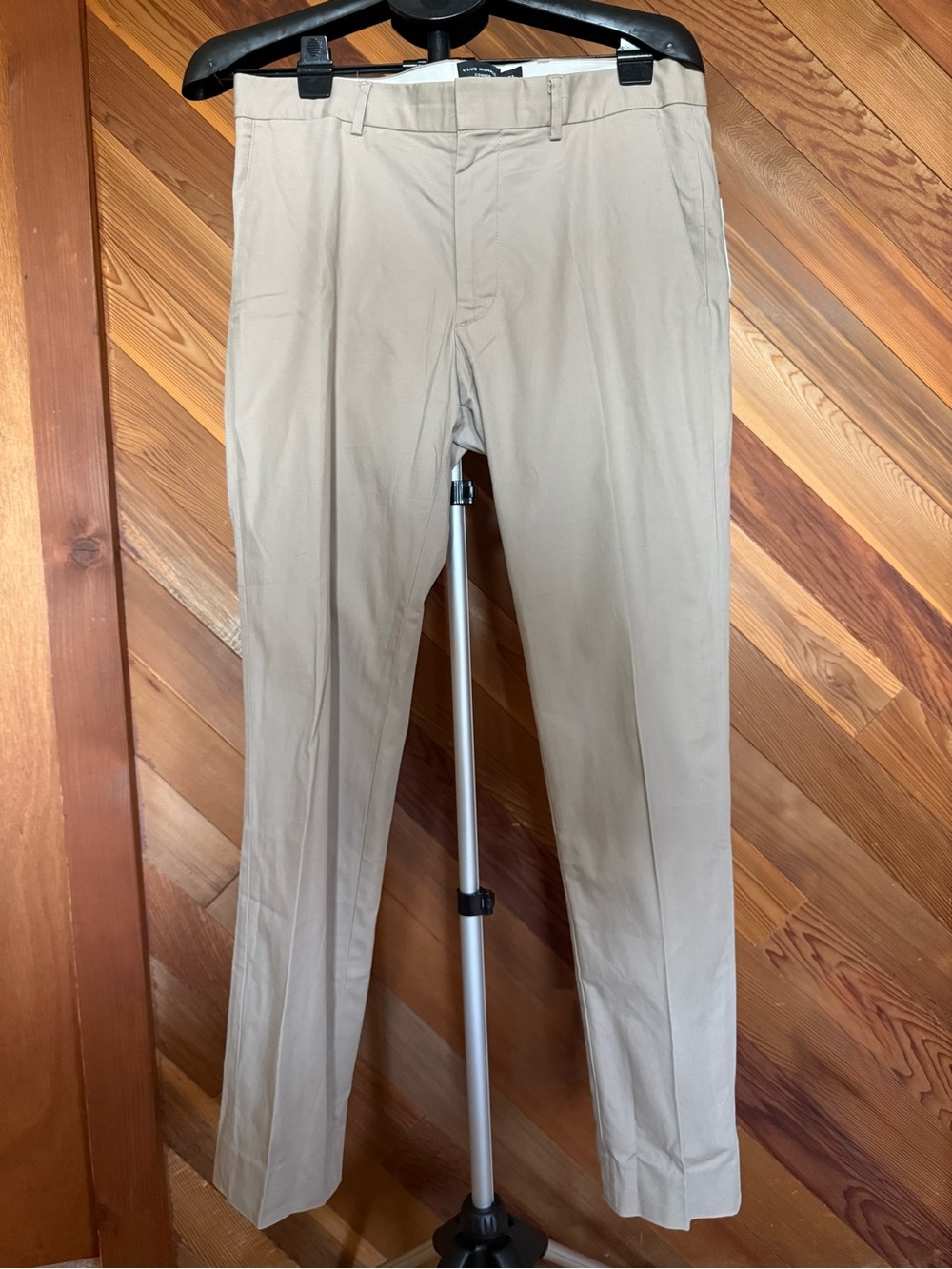 Club Monaco Connor Modern Slim Fit Chino